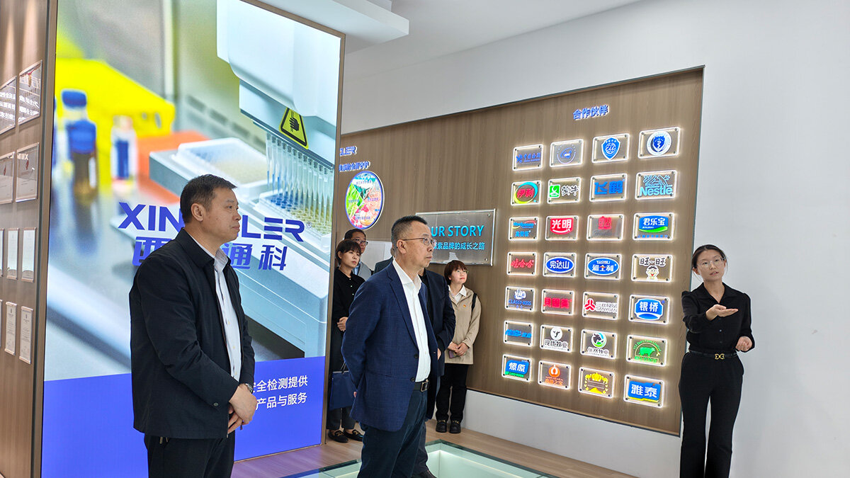 天津财经大学教师团走进西诺通科